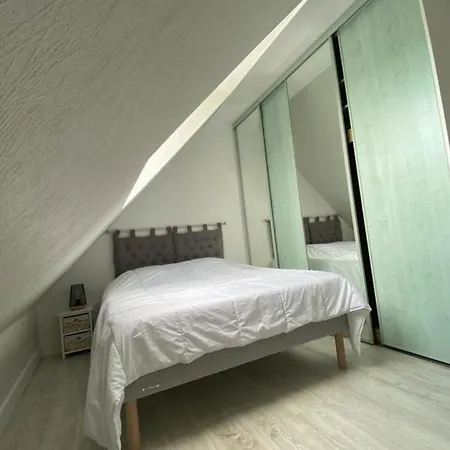 Duplex With Balcony And Close To The Sea Appartement *